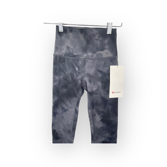 Lululemon Wunder Train HR Tight 25".
Color- Diamond Dye Pitch Grey - Picture 4 of 5